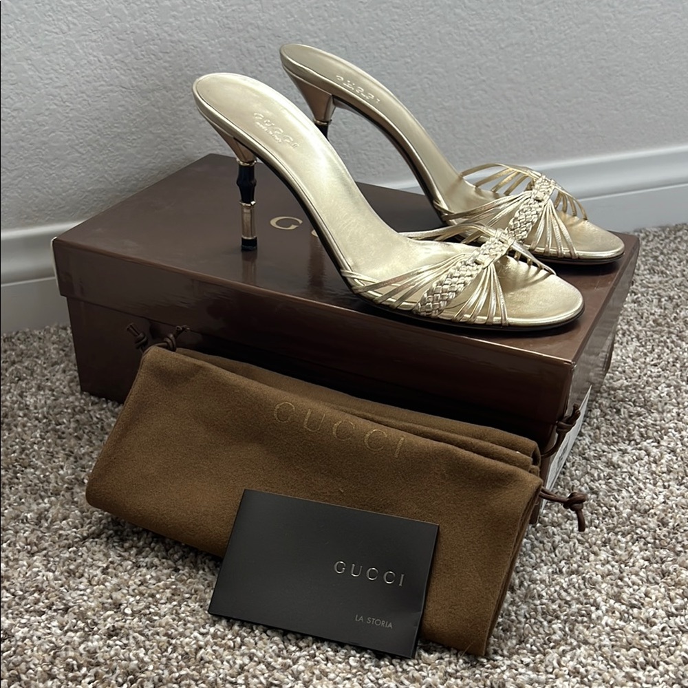 Gucci Gold Heeled Sandals with Sophisticated Design